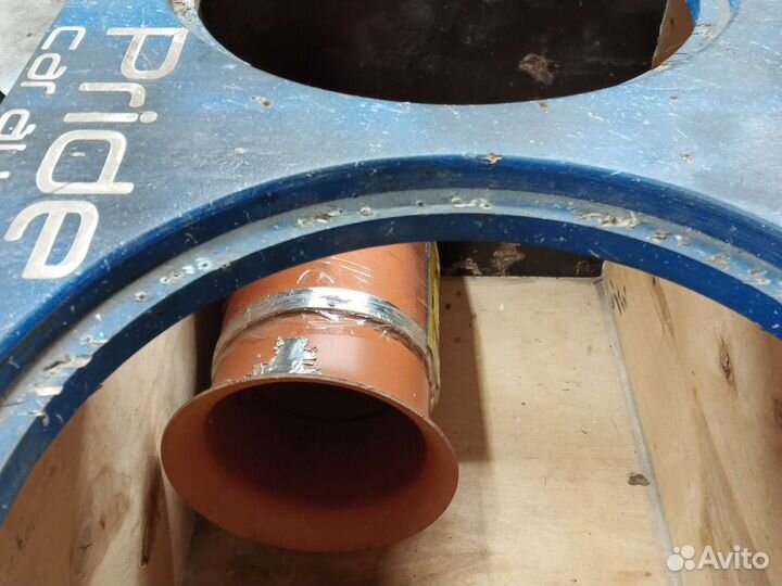 Продам короб под 2х15 сабуфера