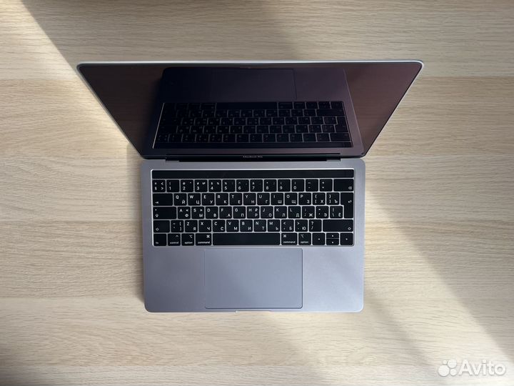 Apple MacBook Pro 13 2019 i5/16GB/256GB/TouchBar