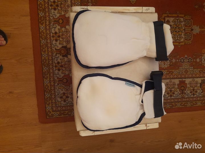 Фиксирующие варежки для больных