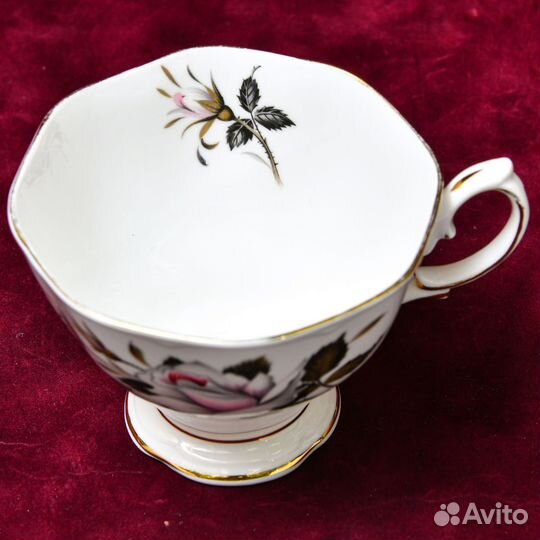 Фарфоровая чайная пара