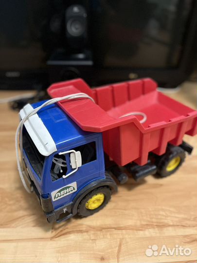 Игрушка грузовик