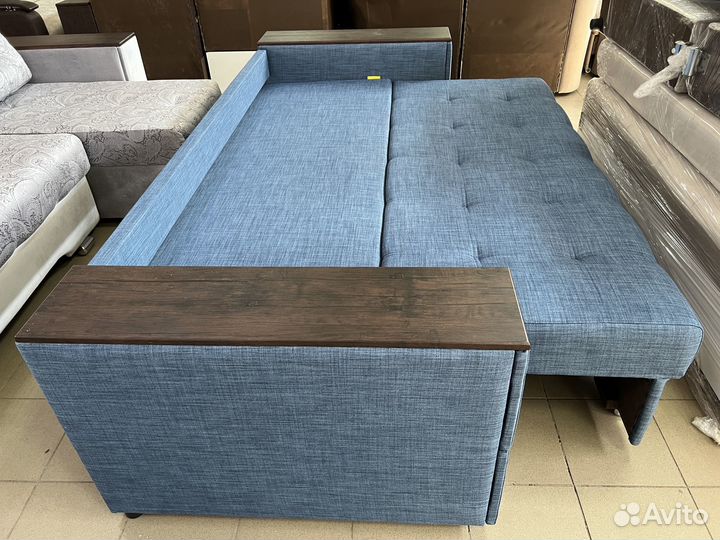 Диван синий