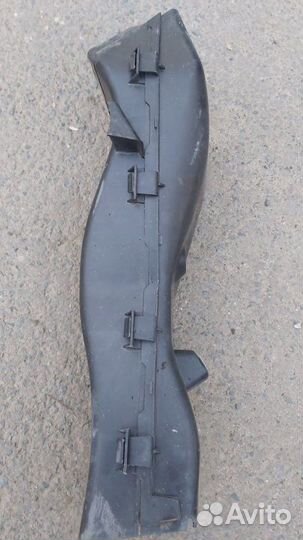 Воздуховод левый Bmw X5 3.0D E70 M57N2 2007