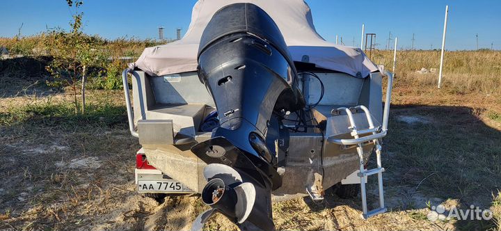 Катер с мотором suzuki TL90