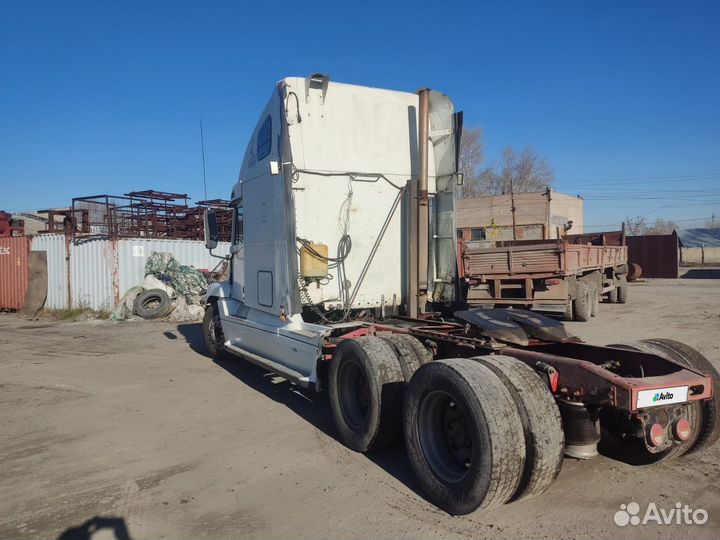 Freightliner Century с полуприцепом, 2003