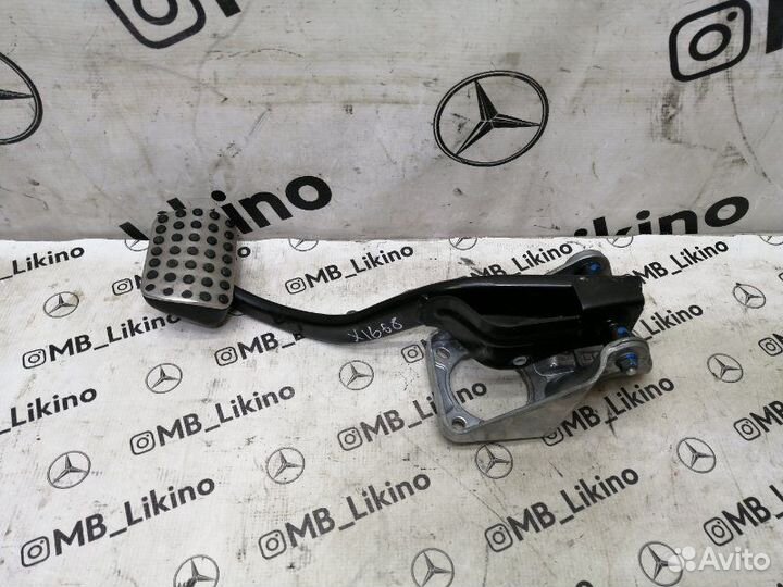 Педаль тормоза Mercedes Ml W164