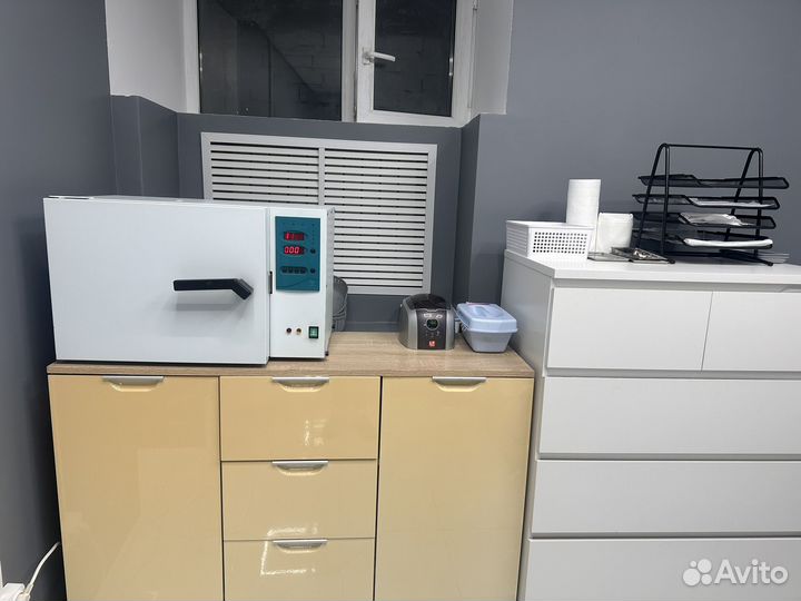 Рабочее место для мастера маникюра и педикюра