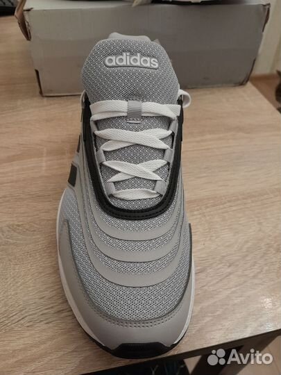 Кроссовки adidas