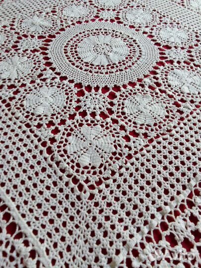 Скатерть чайная, вязаная, ручная работа