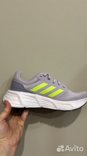 Кроссовки женские adidas