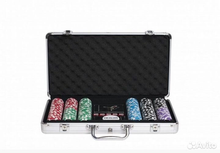 Набор для покера Ultimate 300 фишек Новый