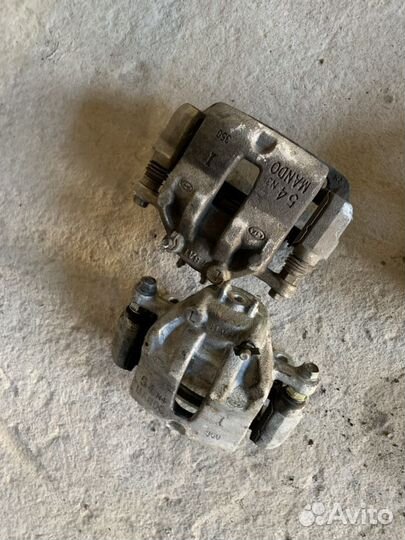 Суппорт передний Solaris 2 Rio 4