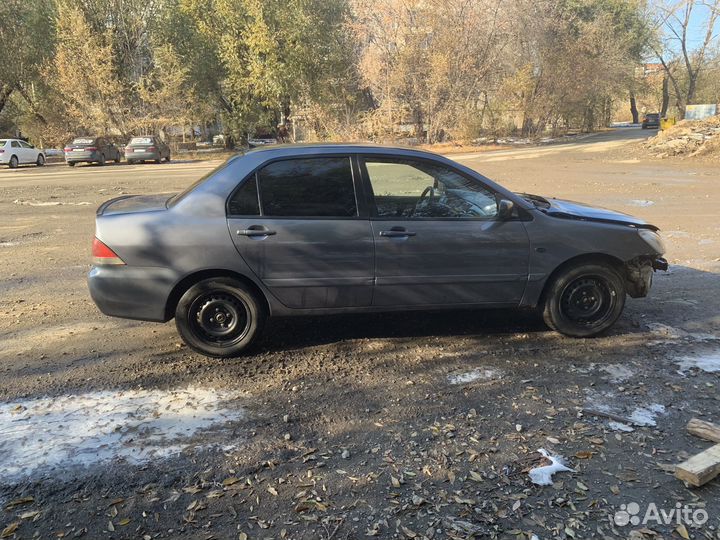 Mitsubishi Lancer 1.6 МТ, 2009, битый, 195 000 км