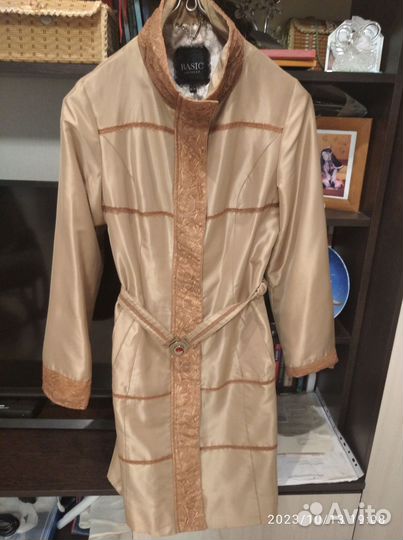 Плащ женский