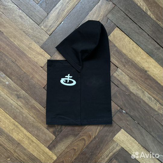 Балаклава obladaet