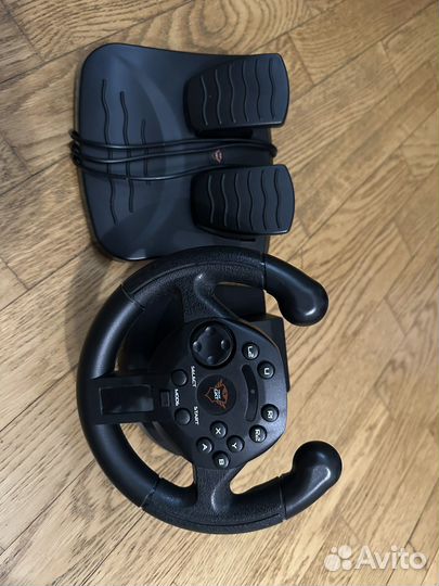 Игровой руль с педалями Trust GXT 570