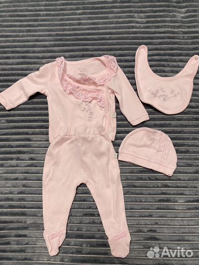 Комплект на выписку для девочки