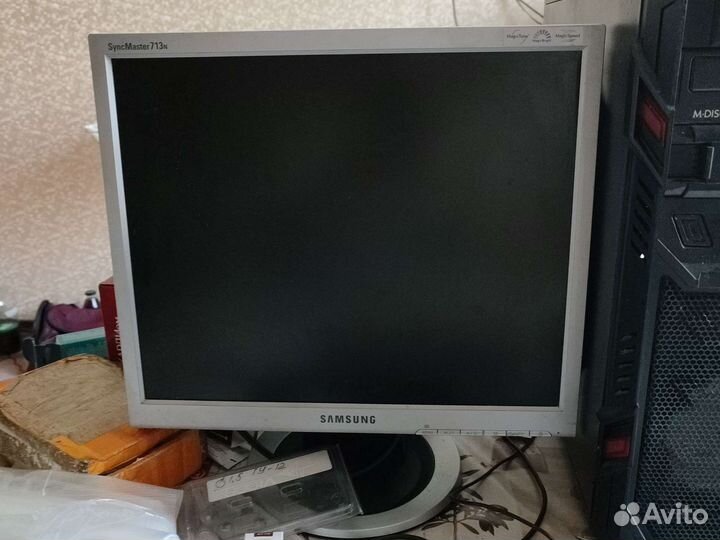 Монитор Samsung