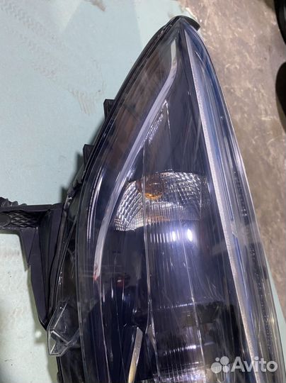Фара передняя правая Renault kaptur 1