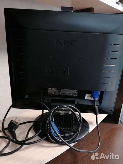 Монитор NEC и системный блок