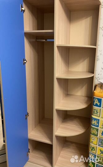 Шкаф в детскую с машиной