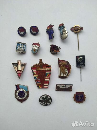 Значок СССР тяжелый знак латунь эмаль