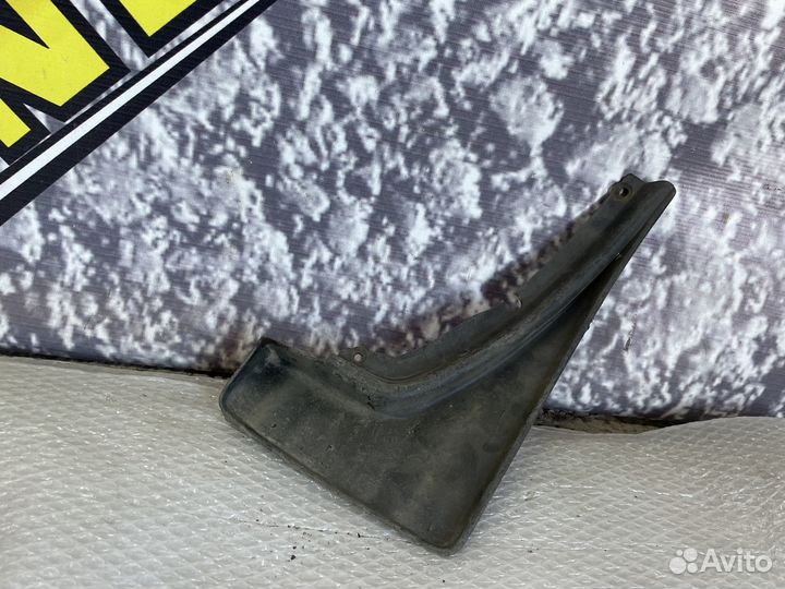 Брызговик задний левый Skoda Octavia A4 Октавия