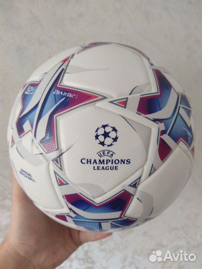 Футбольный мяч adidas