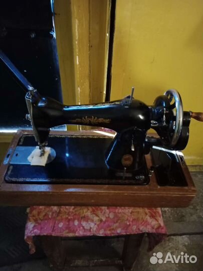 Швейная машина Подольск ручная