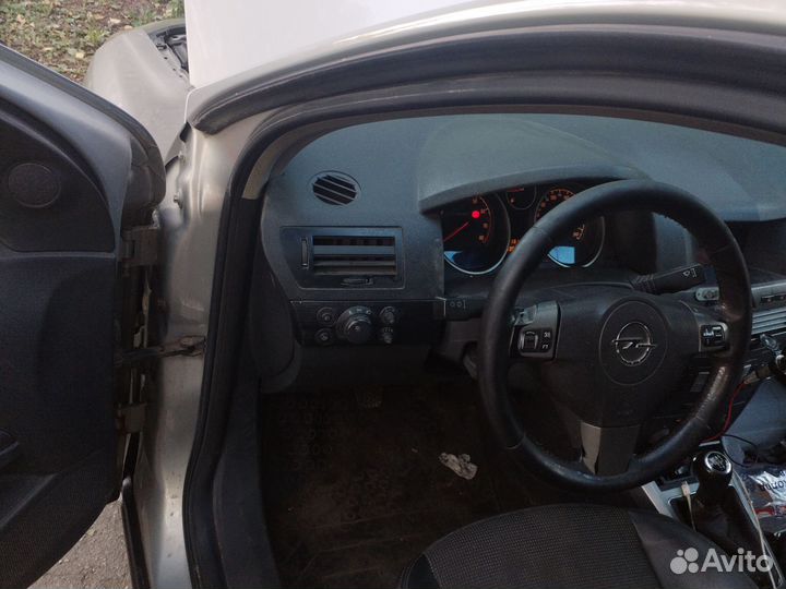Opel Astra 1.6 МТ, 2005, 208 000 км