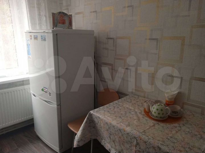 2-к. квартира, 43 м², 3/3 эт.