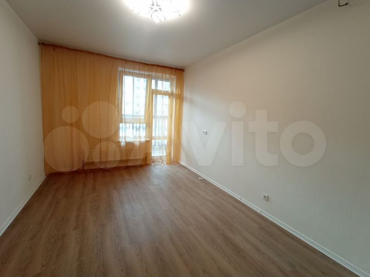 2-к. квартира, 40 м², 8/14 эт.