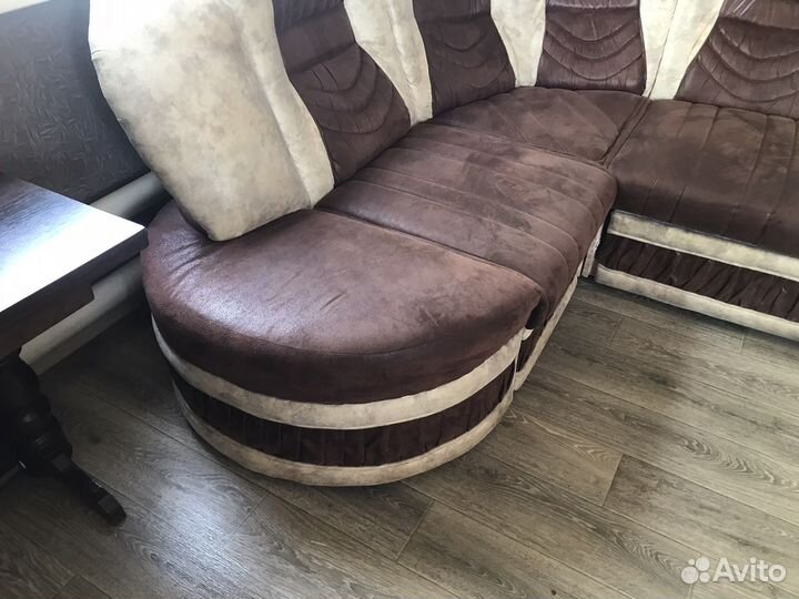 Угловой диван