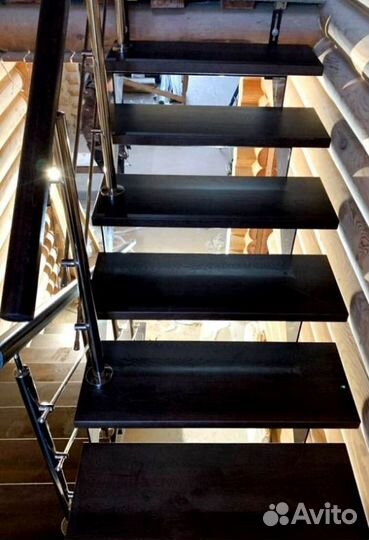 Каркас лестницы из металла