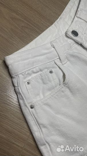 Белые джинсы XS