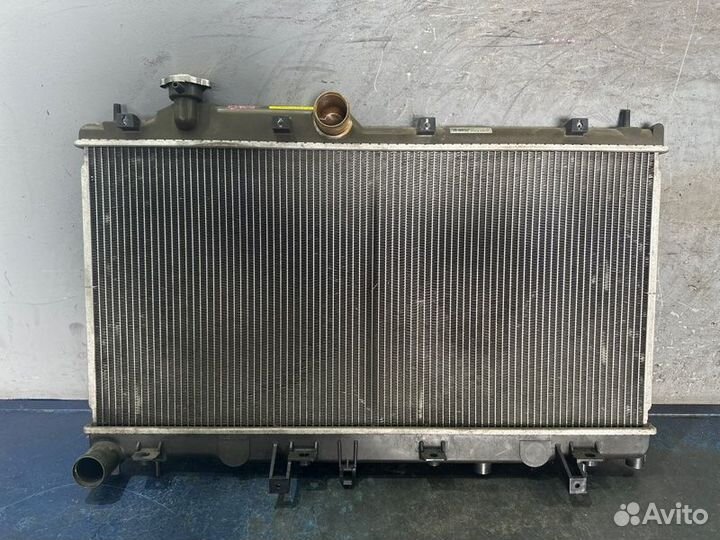 Радиатор охлаждения Subaru Outback BR/B14