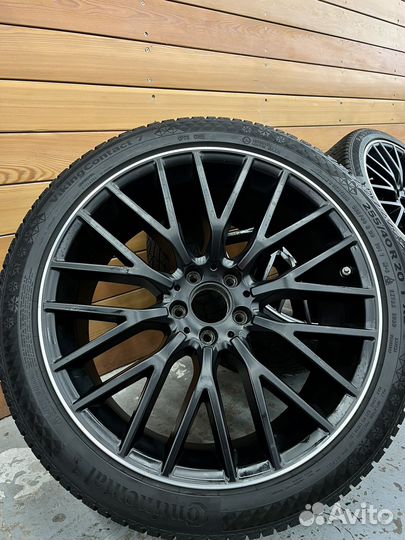 Зимнее шины 255 40 R20 continental