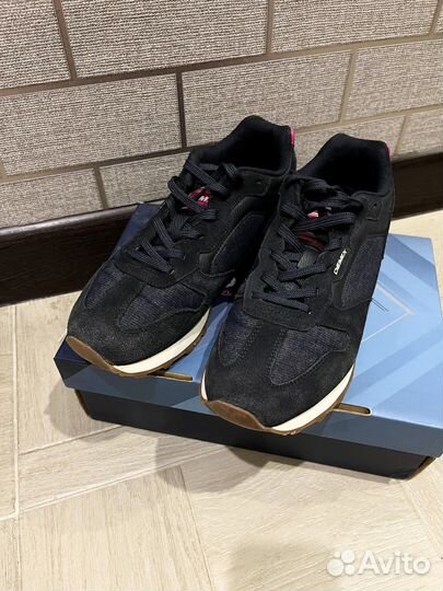 Кроссовки женские demix