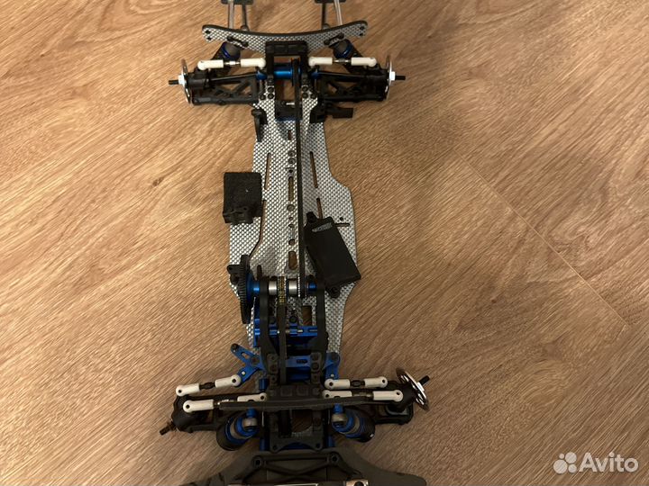 Yokomo dib (шасси)