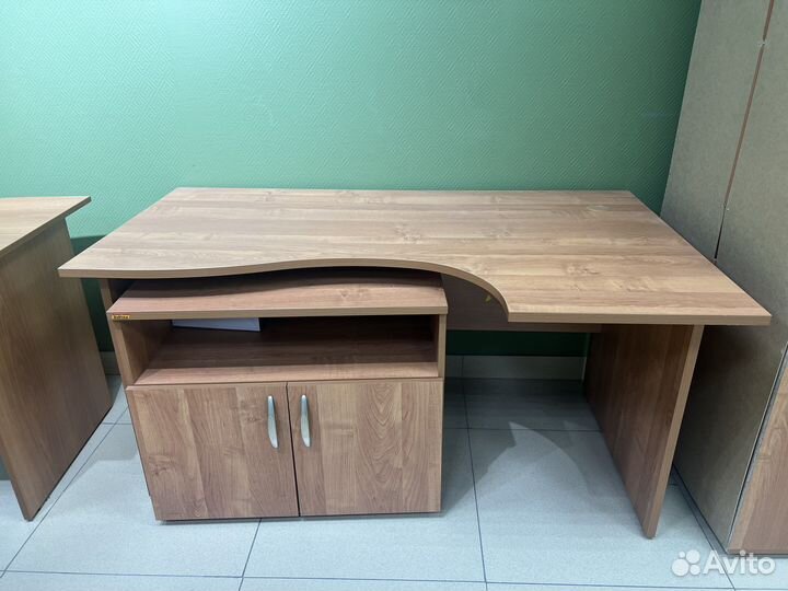 Набор офисной мебели