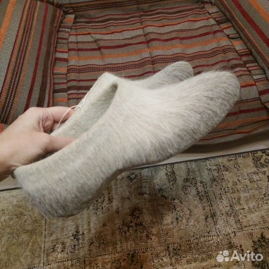Тапочки и валенки из овечьей шерсти,самовалки