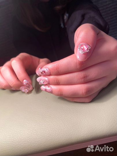 Маникюр с покрытием гель-лаком