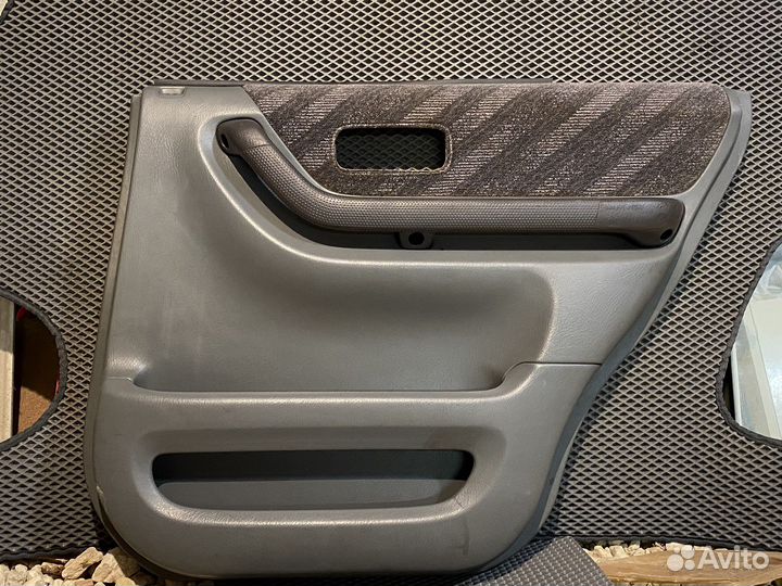 Дверные карты на Honda crv rd-1