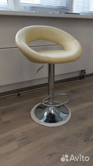 Барный стул