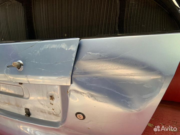 Honda Fit - Дверь багажника