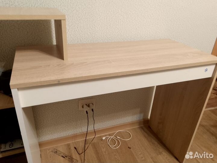 Стол письменный