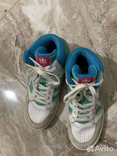 Кроссовки Adidas
