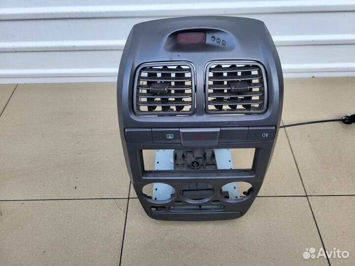 Центральная консоль Hyundai Accent