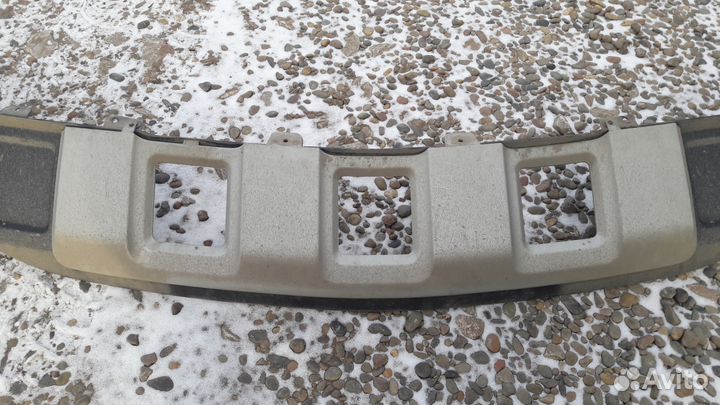 Накладка переднего бампера ML w164. 2005-2011