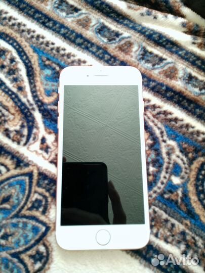 iPhone 8, 128 ГБ